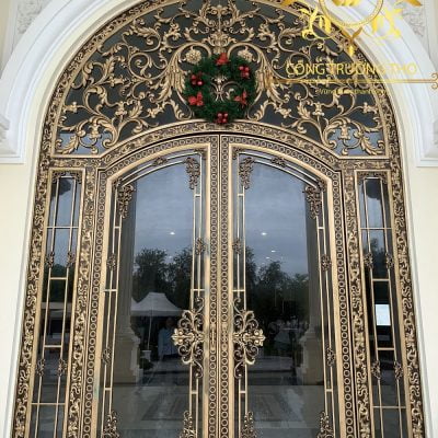 Cổng Gang có Kính