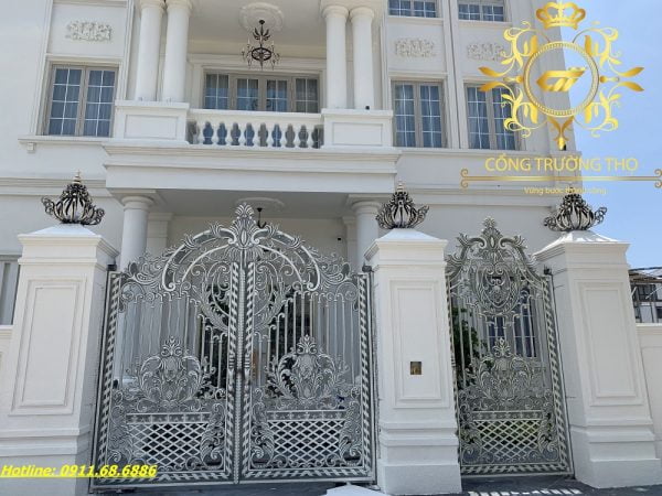 Cổng Gang Hoa Lá Tây
